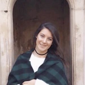 Meet your Posher, Maya